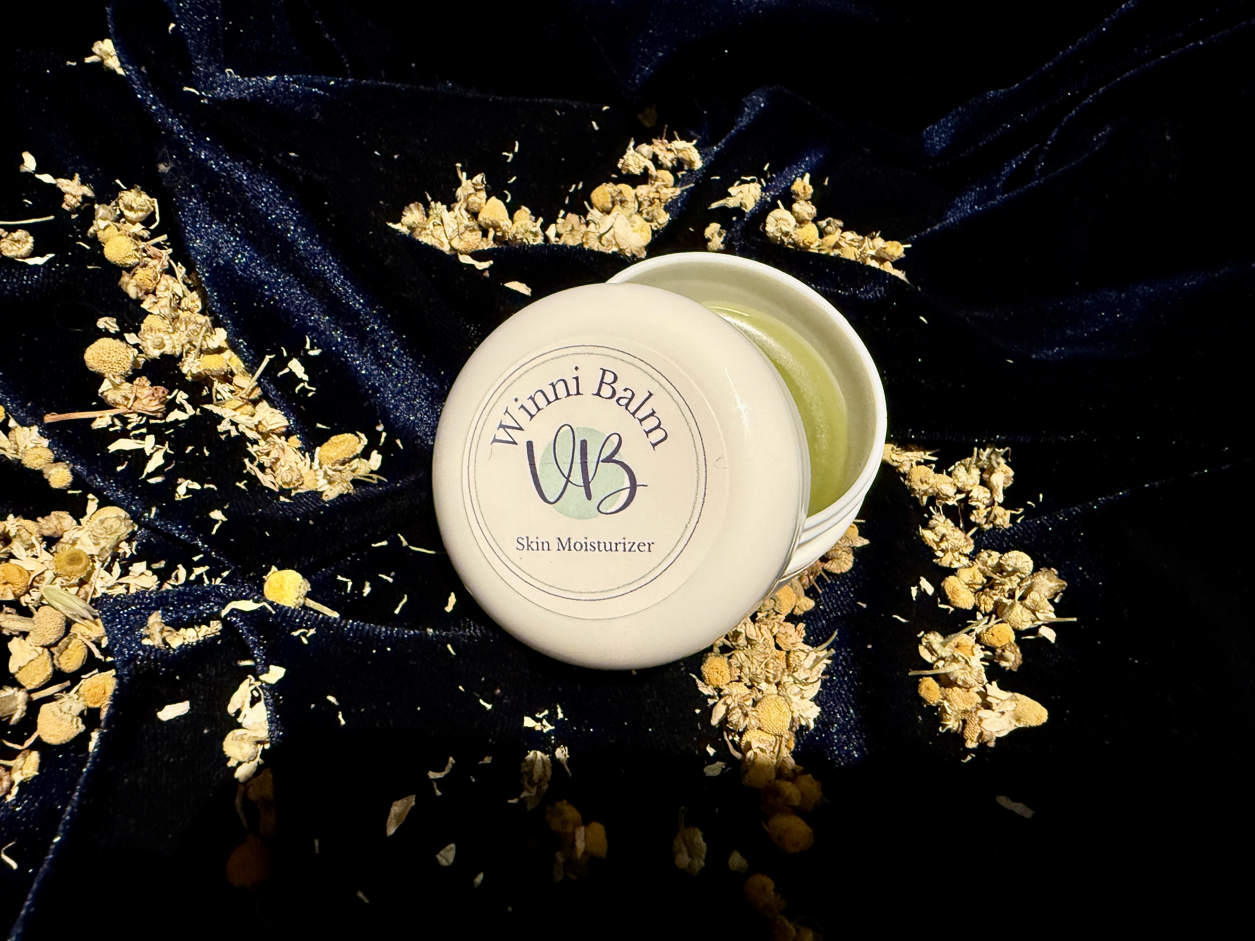 Organic Skin Moisturizer Salve - Detail view